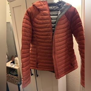 Columbia coat in faded Peach color XL